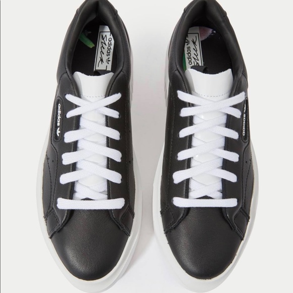 🆕 Black and white sneakers - Picture 2 of 2